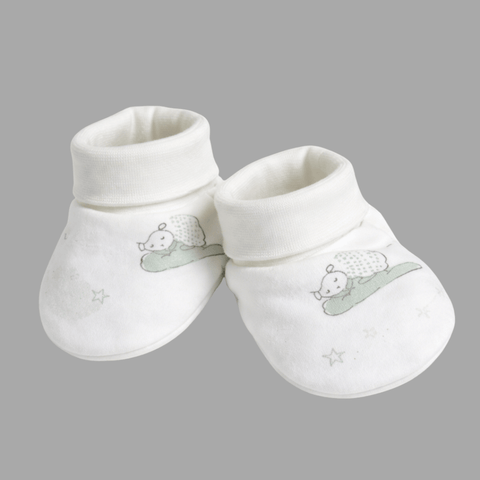 Dreamy Sheep Pattern White Sage Mittens & Booties Set.