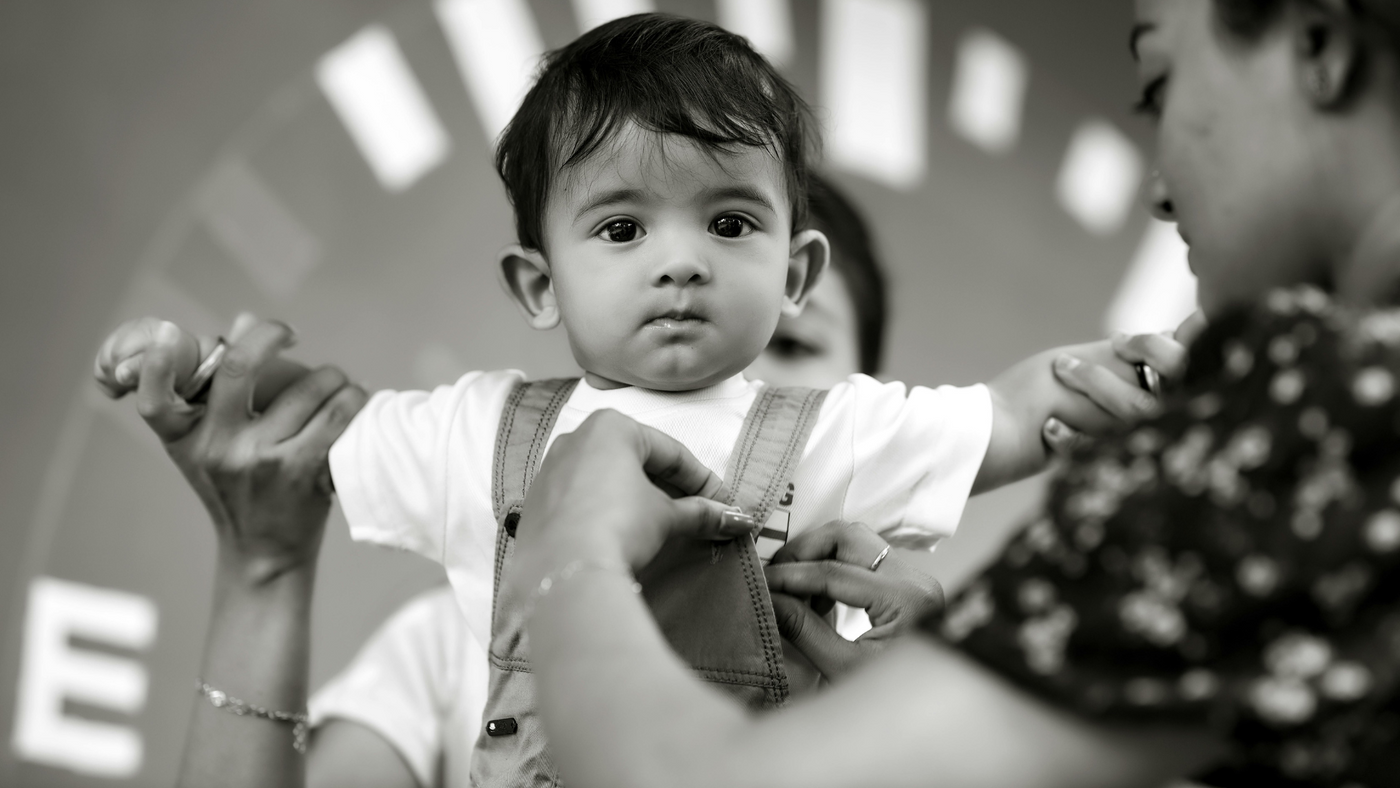 How to Make Dressing Time Fun for Your Baby?