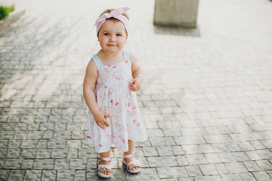 how to dress baby girl in summer